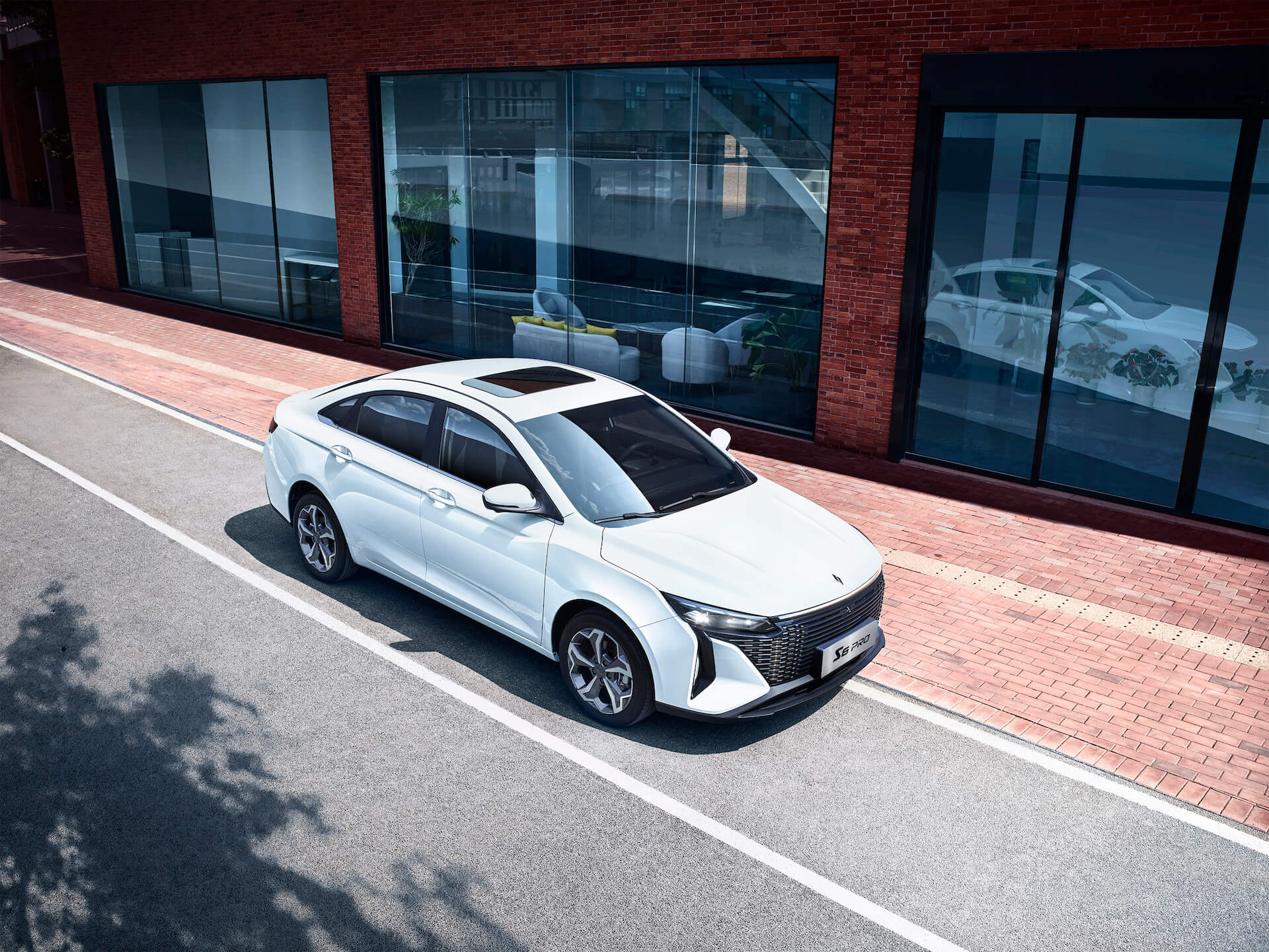 LIVAN S6PRO Драйв в Вашем стиле