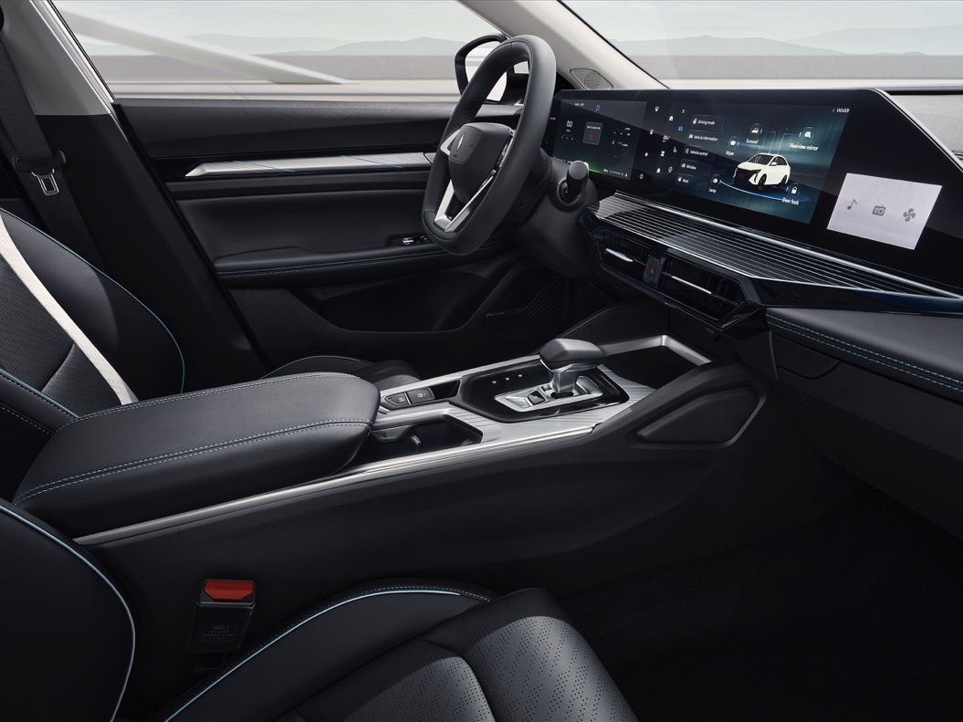 LIVAN S6PRO интерьер 2