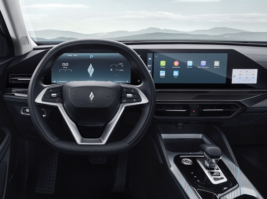 LIVAN S6PRO интерьер 3