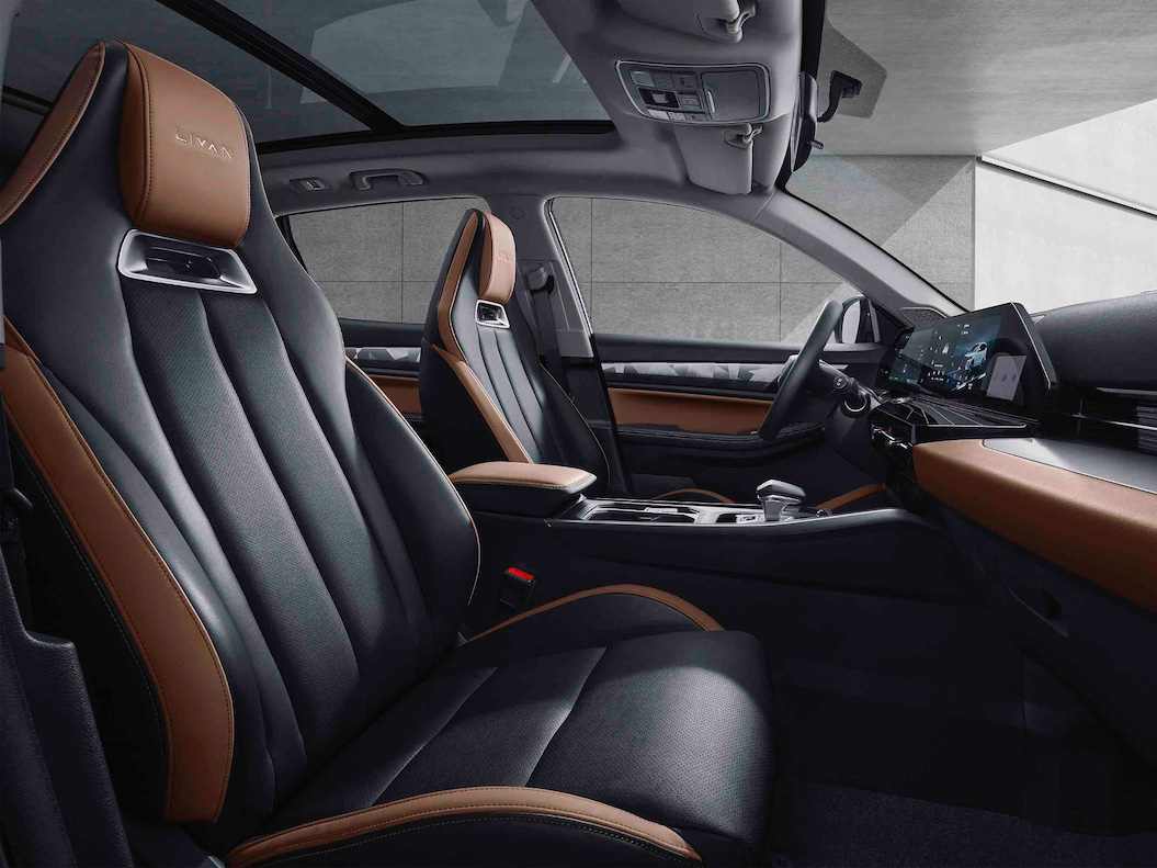 LIVAN X6PRO интерьер 1